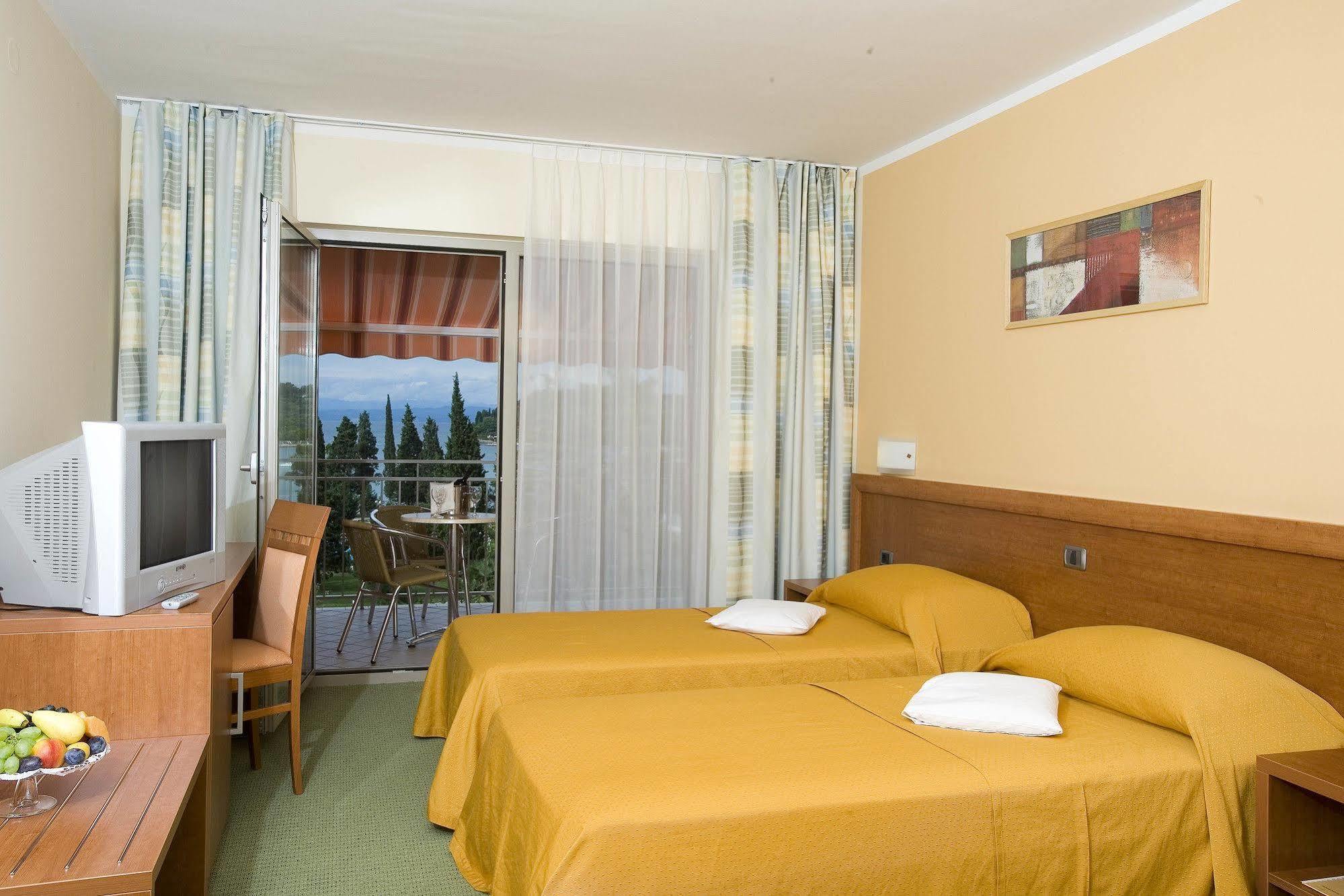 Bioenergy Resort Salinera Hotel Strunjan Exterior photo
